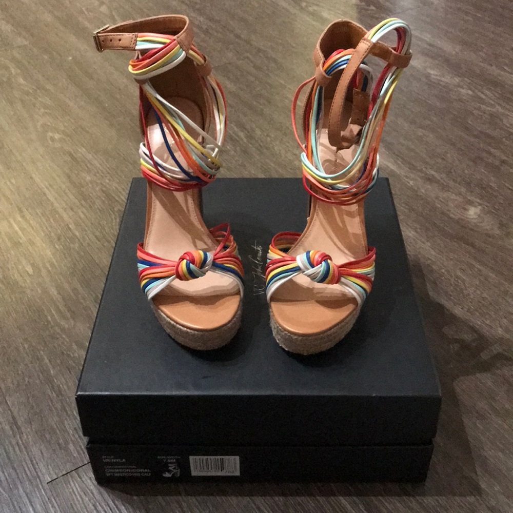 Vince Camuto Nyla Platform Sandal Size 7.5 Nwot - image 3